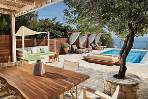 Emerald Villas & Suites