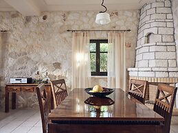 Emerald Villas & Suites