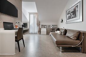 Montenapoleone Suites