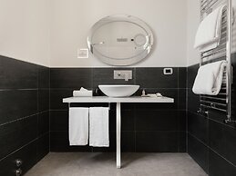 Montenapoleone Suites