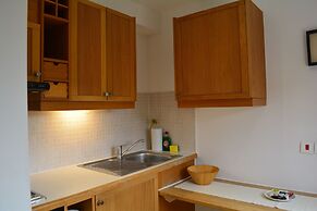 Studios 2 Let North Gower