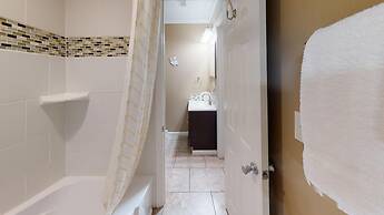 Maravilla Seawall Condos by AB Sea