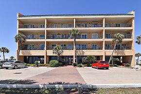 Maravilla Seawall Condos by AB Sea