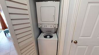 Maravilla Seawall Condos by AB Sea