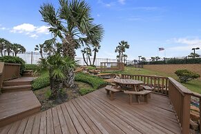 Maravilla Seawall Condos by AB Sea