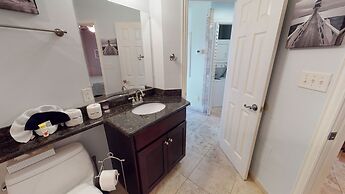 Maravilla Seawall Condos by AB Sea