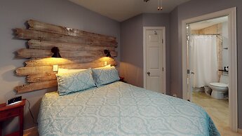 Maravilla Seawall Condos by AB Sea