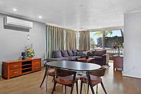 O'Shea's Royal Hotel