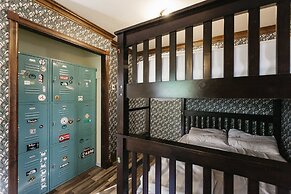 The Hostel California