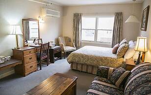 Lane's Privateer Inn