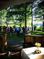 Lane's Privateer Inn