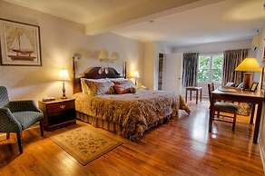 Lane's Privateer Inn