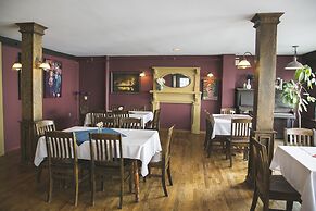 Lane's Privateer Inn