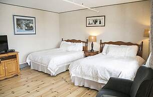 Lane's Privateer Inn