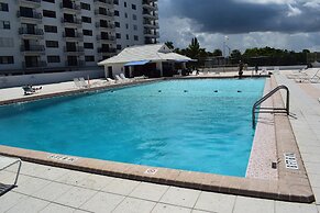 New Point Miami Beach Apartments