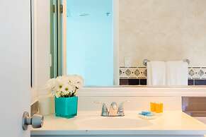 New Point Miami Beach Apartments