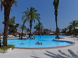 Tindari Resort & Marina Beach