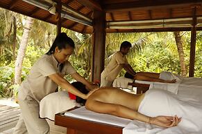 The Barefoot Eco Hotel