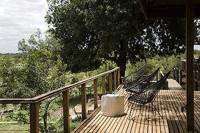 Simbavati Hilltop Lodge