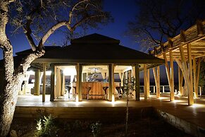 Simbavati Hilltop Lodge