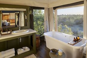 Simbavati Hilltop Lodge