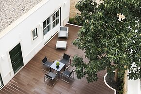 Garrett 48 Apartments