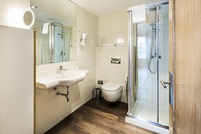 Garrett 48 Apartments