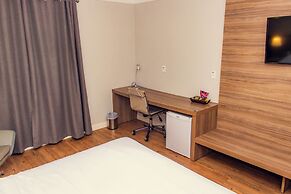 Delmond Hotel