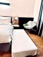 Delmond Hotel