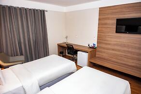 Delmond Hotel