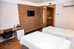 Delmond Hotel