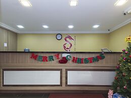 Dragon Inn Premium Hotel