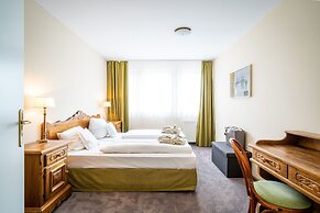 Waldhotel Tannenhäuschen