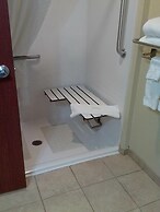 Cobblestone Hotel & Suites - Salem