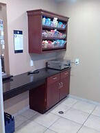 Cobblestone Hotel & Suites - Salem