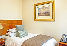 Sunward Park Guest House & Conference Centre