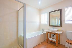 Sunward Park Guest House & Conference Centre