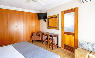 Sunward Park Guest House & Conference Centre