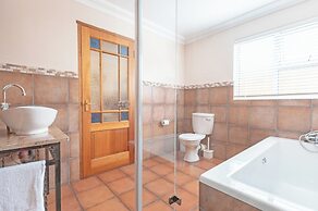 Sunward Park Guest House & Conference Centre