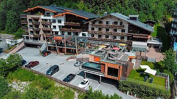 THOMSN Alpine Rock Hotel