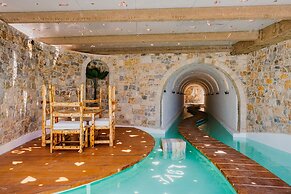 Agalia Luxury Suites