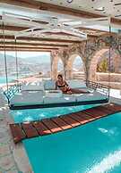 Agalia Luxury Suites