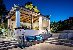 Agalia Luxury Suites