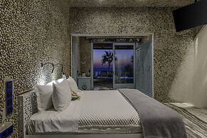 Agalia Luxury Suites