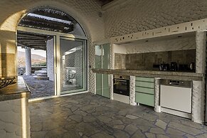 Agalia Luxury Suites