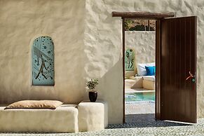 Agalia Luxury Suites