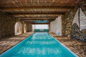 Agalia Luxury Suites