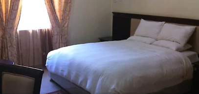 Riverside Hotel and Conference Centre