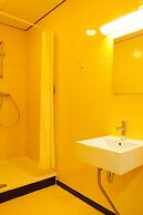 WOW Hostel Amsterdam