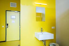 WOW Hostel Amsterdam